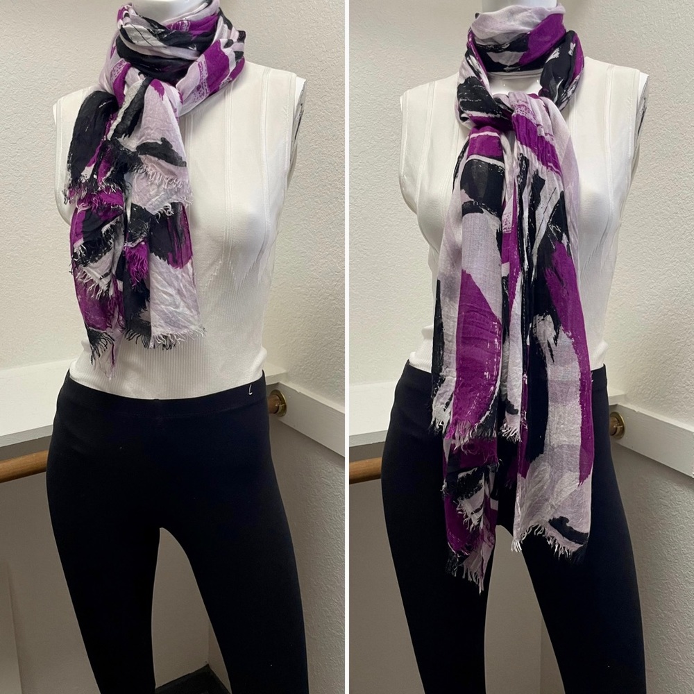 The Limited • purple/black/white abstract pattern lightweight gauze scarf